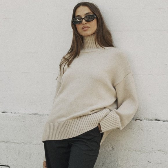 maiva & dusk Sweaters - Phoebe Turtleneck Sweater - Beige